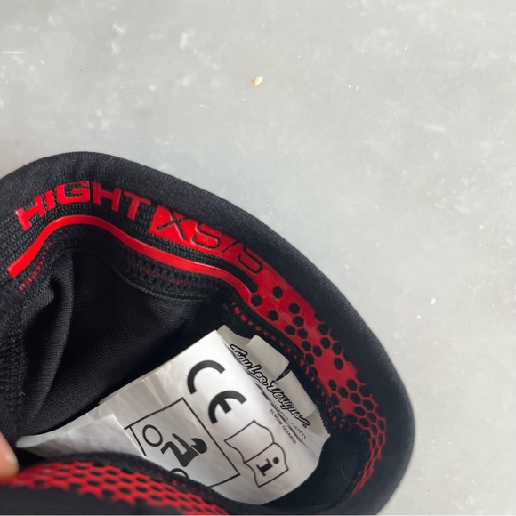 Troy Lee Designs Stage Elbow Sleeve Guard. R&L. XS/S - Picture 5 of 7